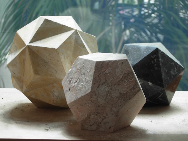 Polyèdres en pierre